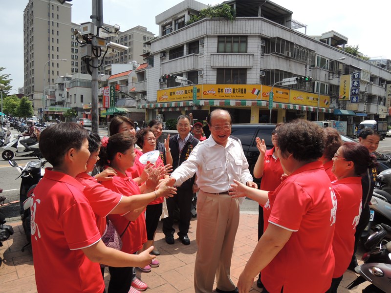 市長蒞臨活動現場 (2)